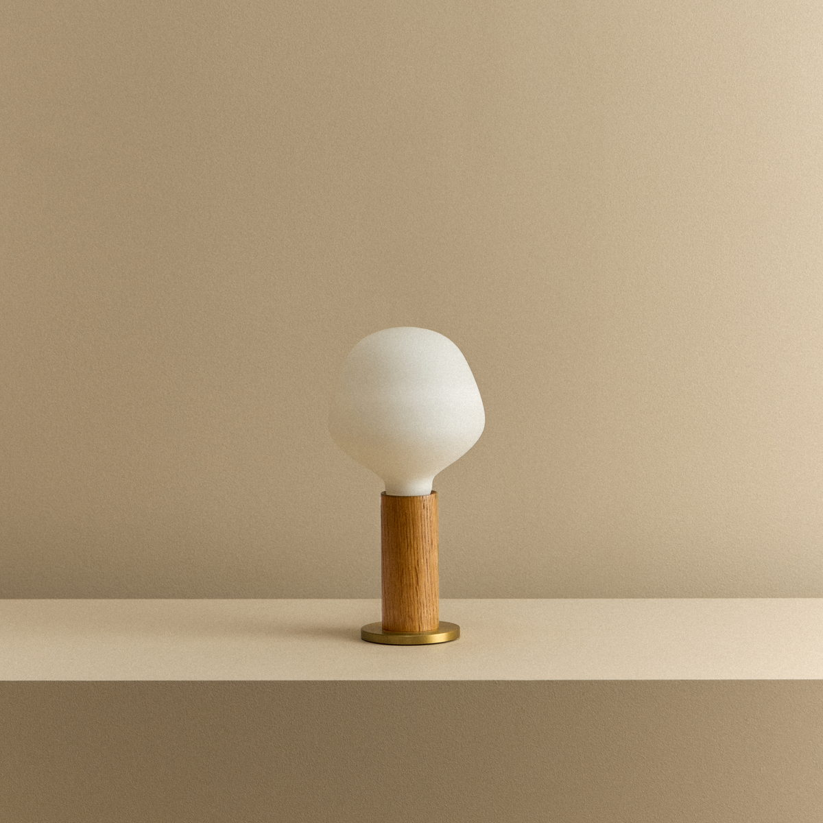 Knuckle Table Lamp in Oak + Enno.