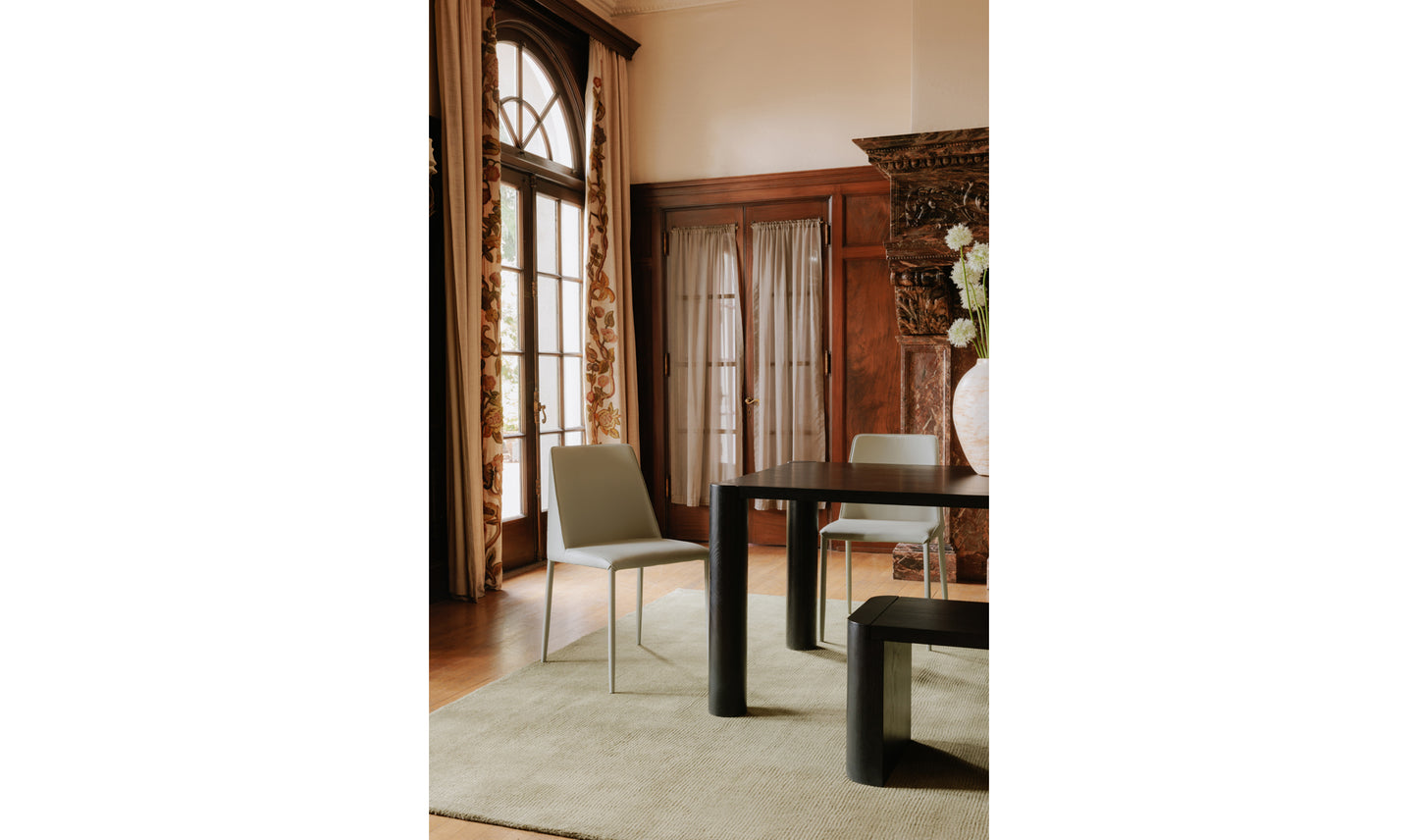 Post Small Dining Bench Black