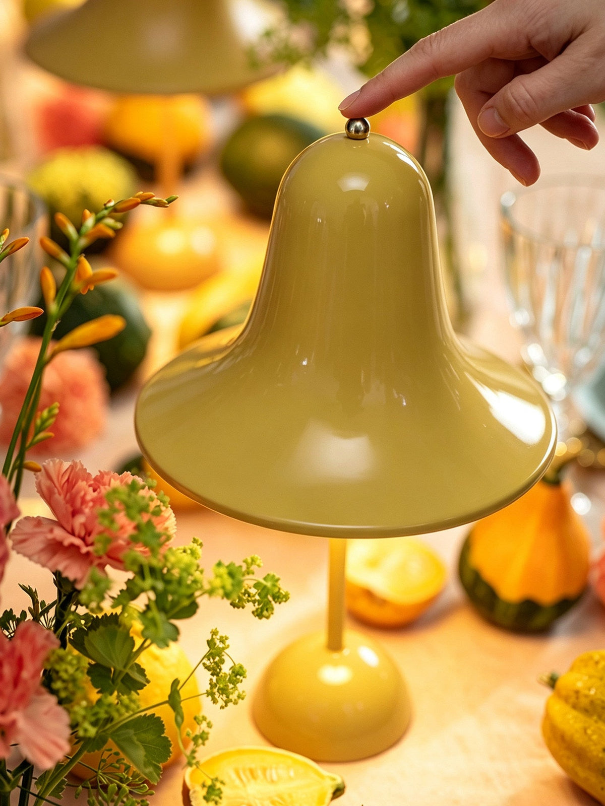 Pantop Bell Rechargeable Table Lamp