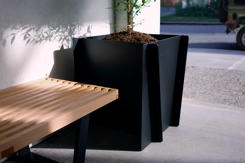 Stahl Planter.