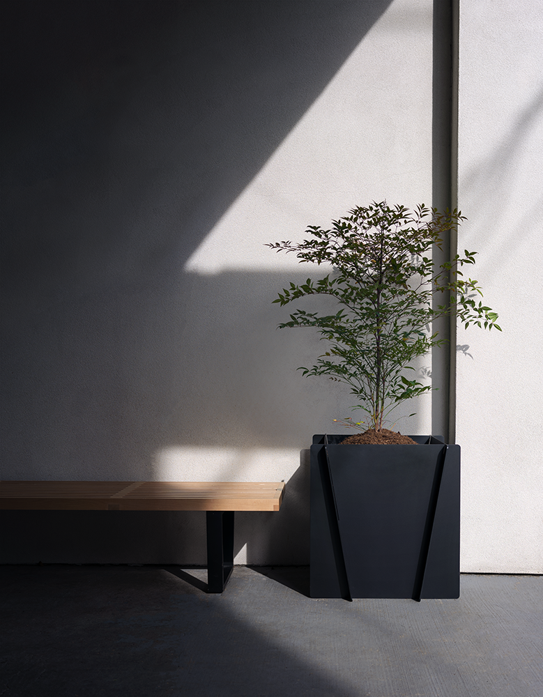 Stahl Planter.