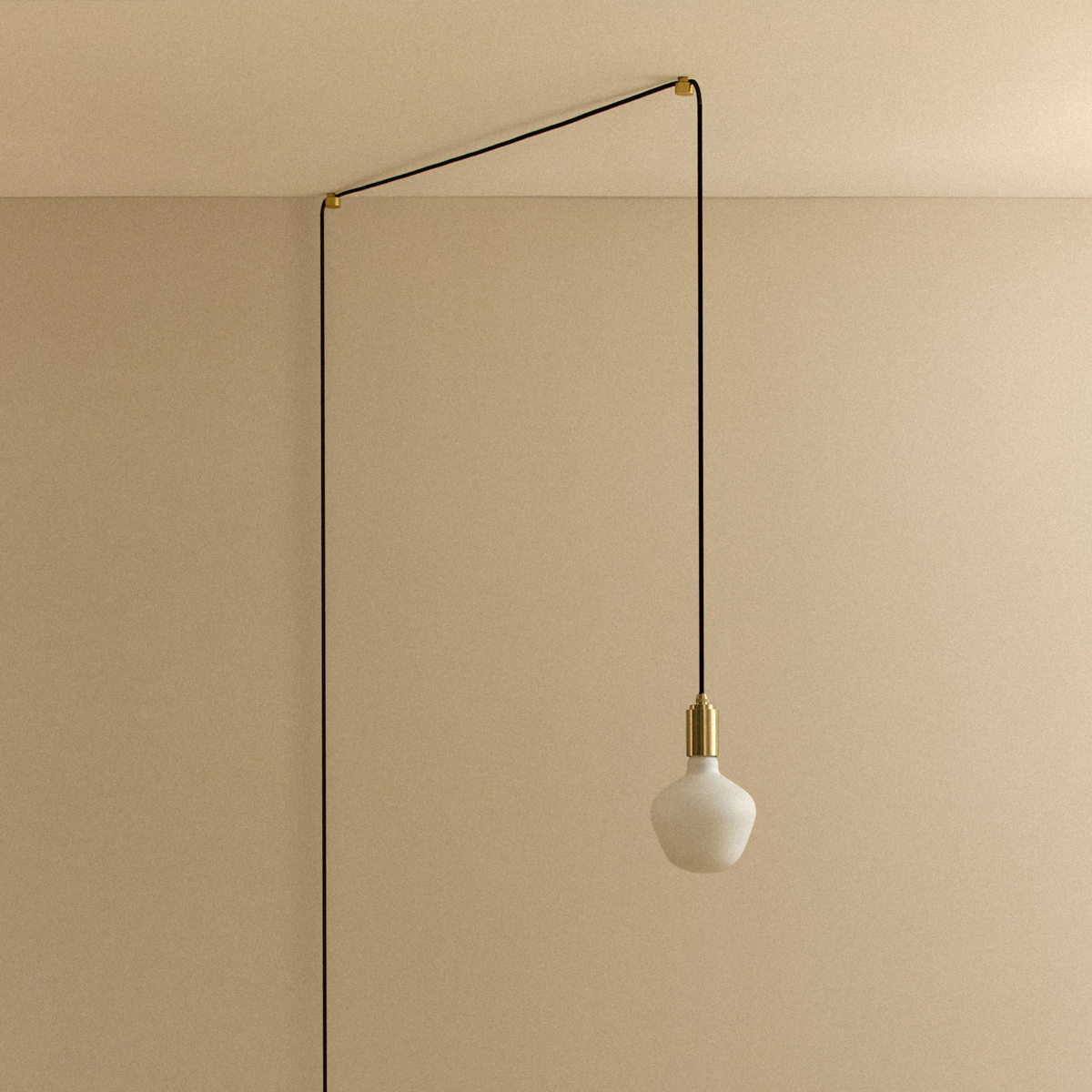 Enno Plug-In Pendant in Brass.