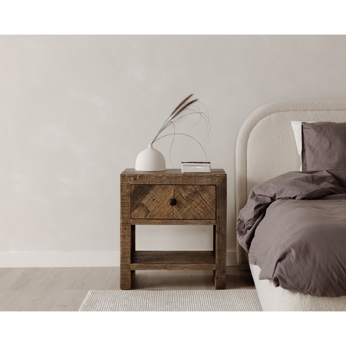 Colin Queen Bed Oatmeal - lifestyle