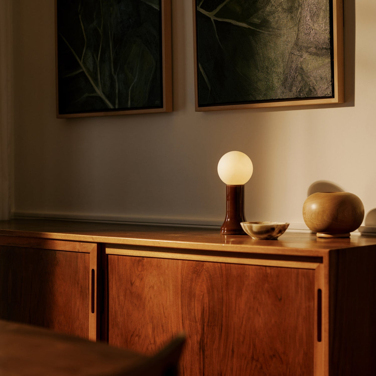 Shore Table Lamp in Bottle Brown.