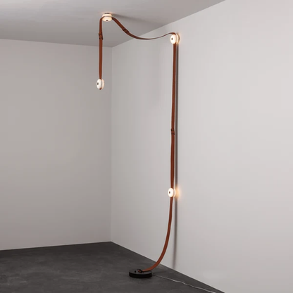 Snaps LED Floor-to-Ceiling Lamp