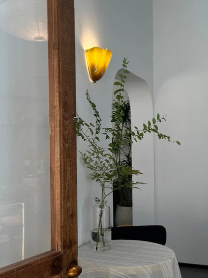 Vera Wall Lamp