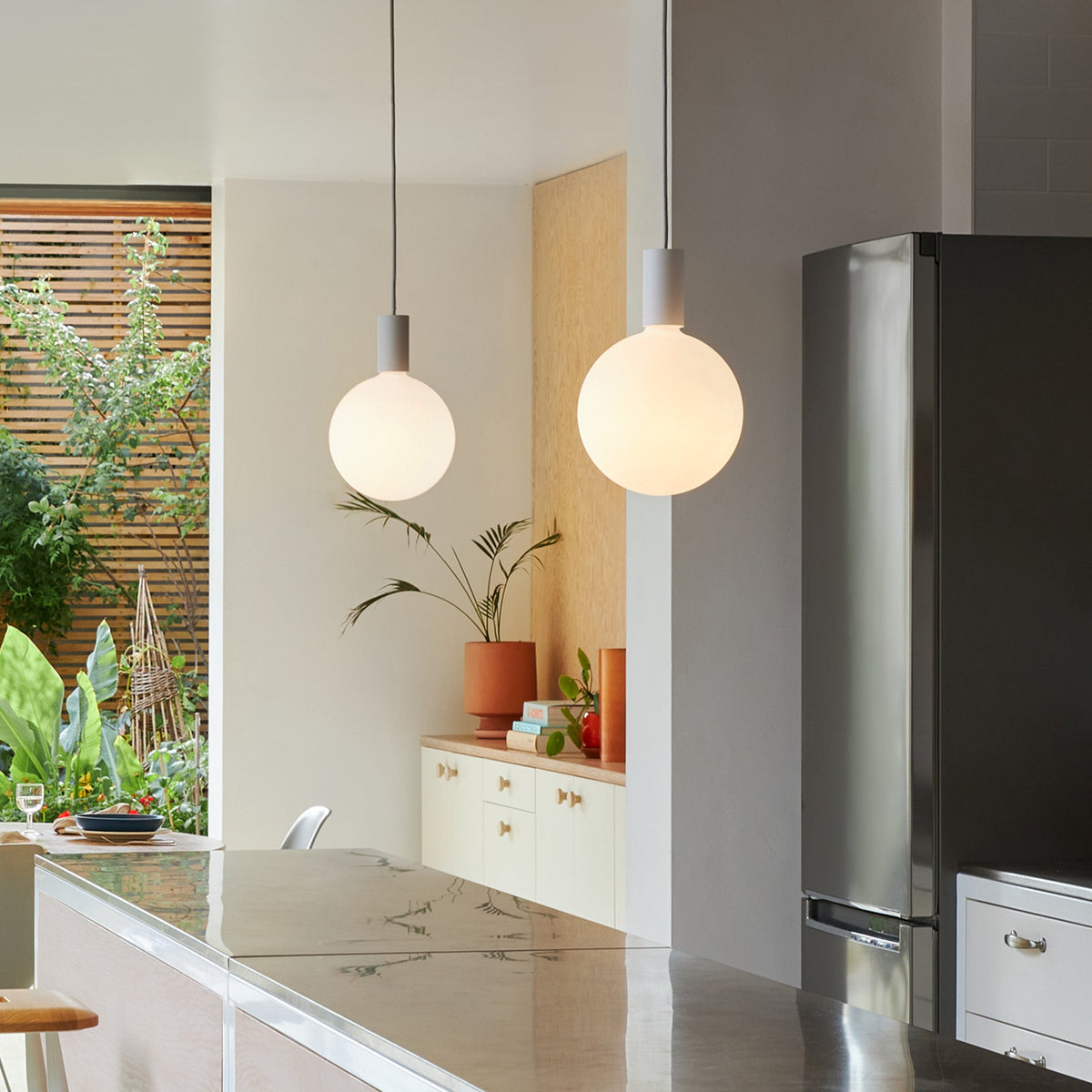Alumina Single Pendant + Sphere V.