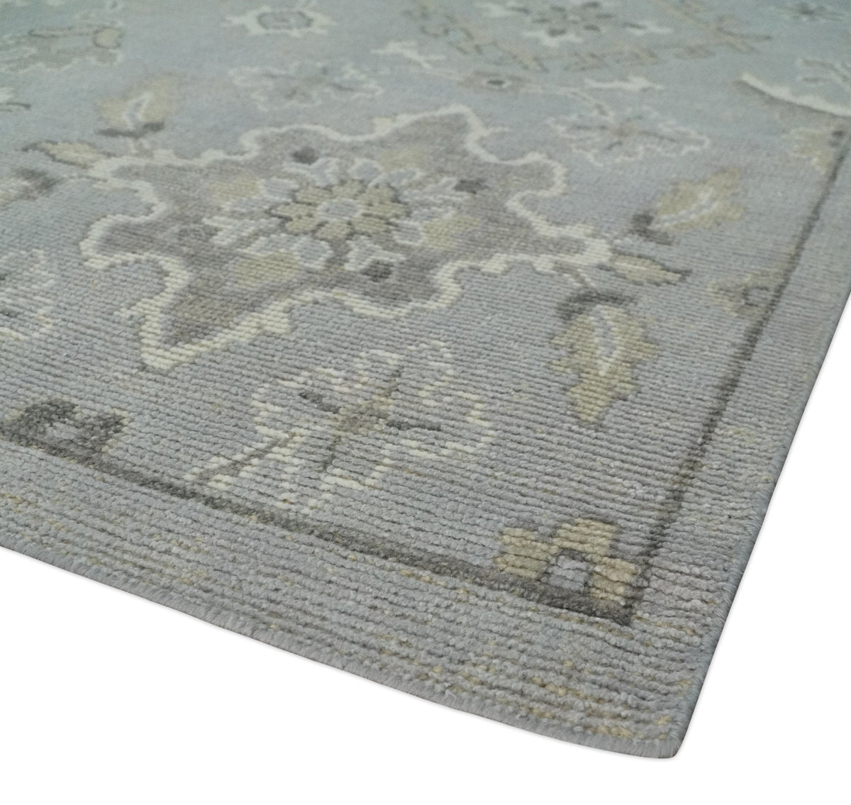 Antique Style Silver And Beige Modern Oushak wool Area Rug.