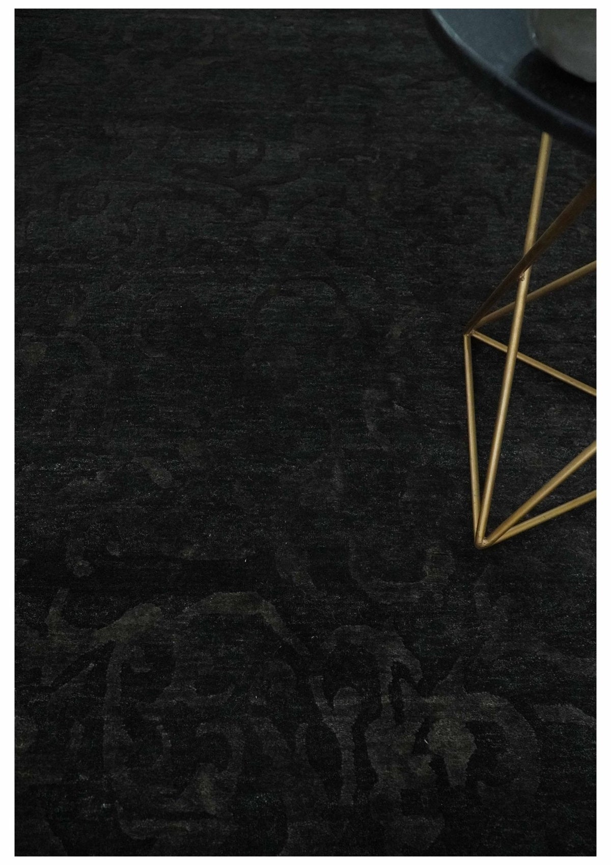 Antique Style Charcoal, Gray and Silver 8x10 Hand knotted wool Area Rug.