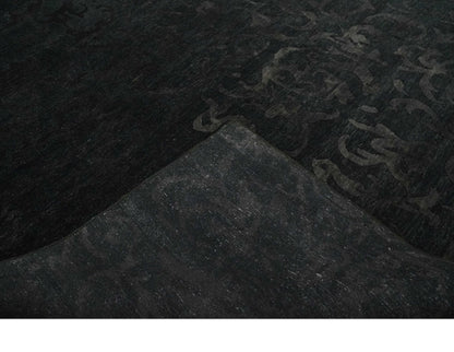 Antique Style Charcoal, Gray and Silver 8x10 Hand knotted wool Area Rug.