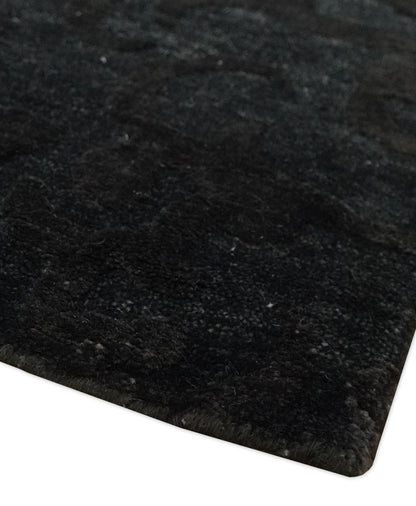 Antique Style Charcoal, Gray and Silver 8x10 Hand knotted wool Area Rug.