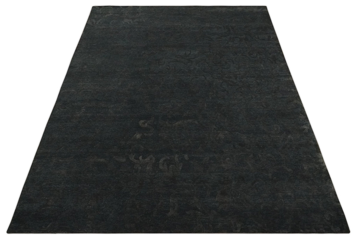 Antique Style Charcoal, Gray and Silver 8x10 Hand knotted wool Area Rug.