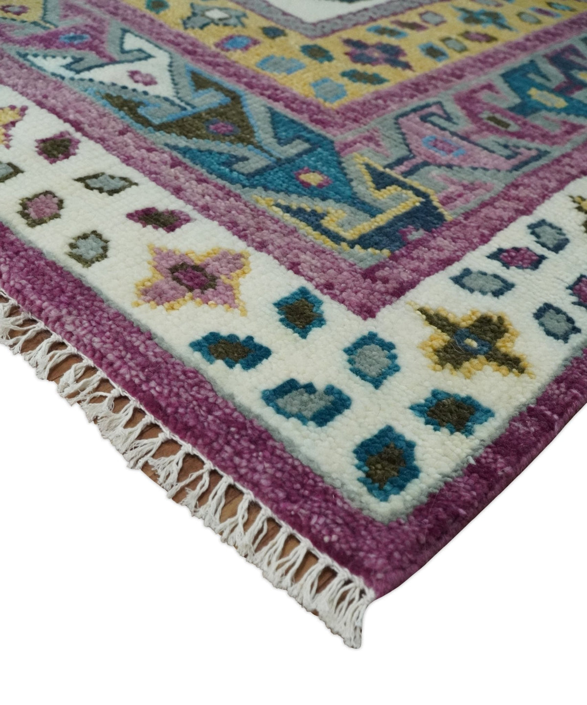 Ivory, Gold and Pink Hand knotted Traditional Design Wool Area Rug.