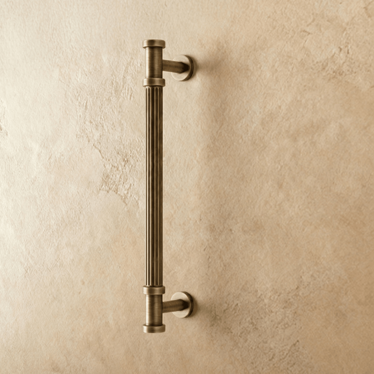 Aque Knob & Pull Bar.