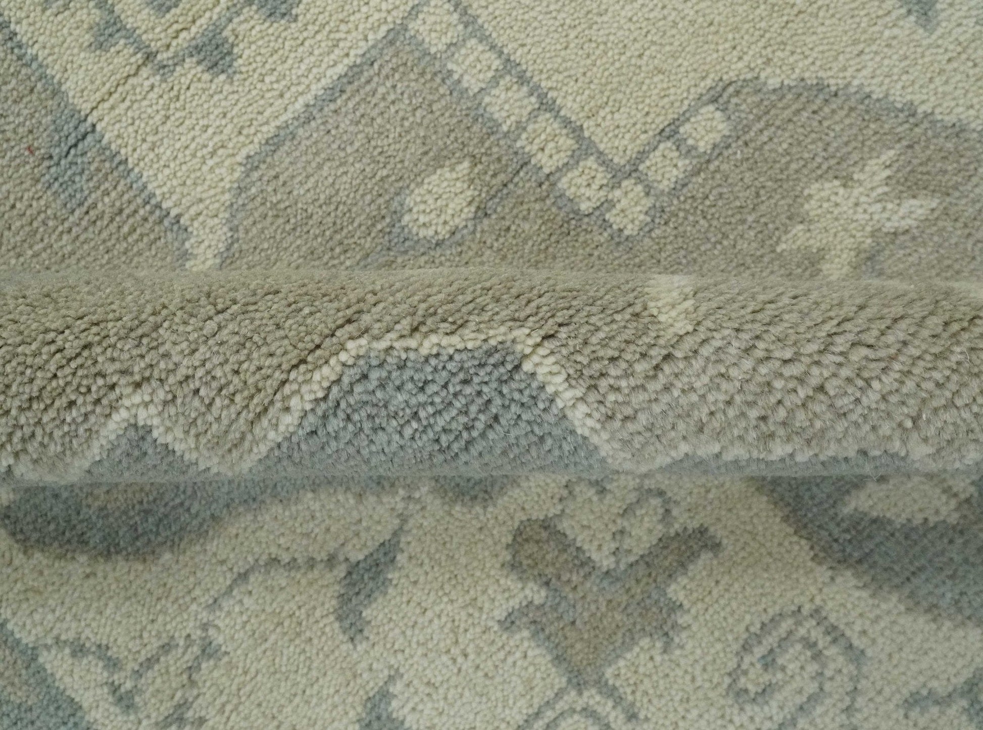 The Rug Decor Area Rug Custom Made Beige and Charcoal Traditional Heriz Medallion Hand Knotted wool Area Rug Custom Made Beige and Charcoal Traditional Heriz Medallion Hand Knotted wool Area Rug