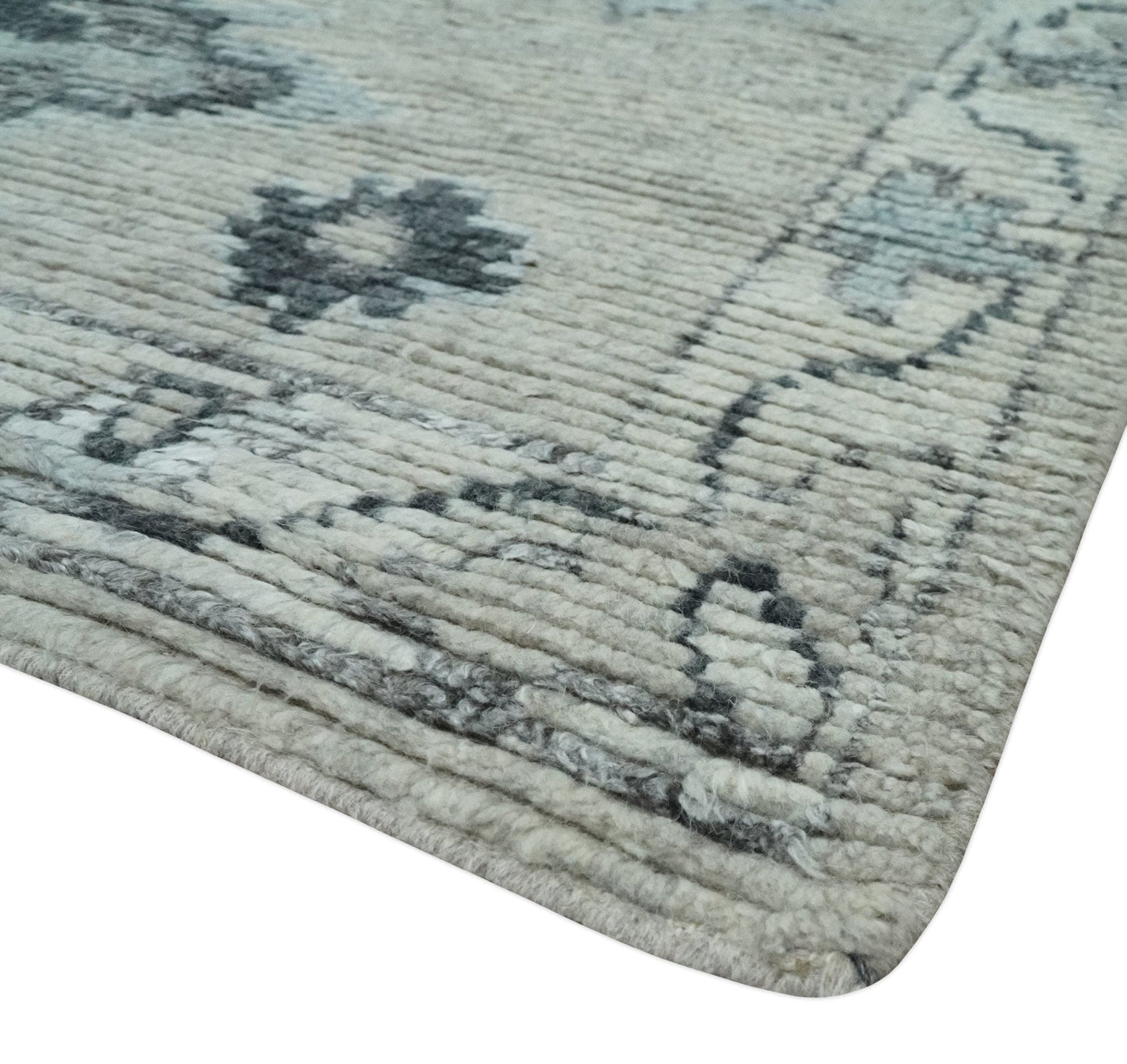 The Rug Decor Area Rug Hand Knotted Silver and Charcoal Traditional with Blended Custom Made Wool Rug Hand Knotted Silver and Charcoal Traditional with Blended Custom Made Wool Rug