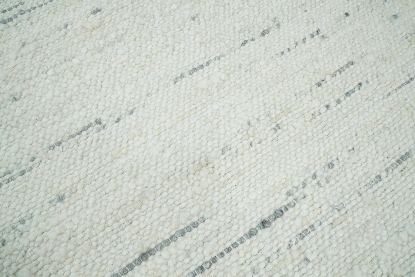 The Rug Decor Area Rug 5x8 Hand Made Woolen Chunky and Soft Ivory and Gray Area Rug Hand Made Woolen Chunky and Soft Ivory and Gray Area Rug