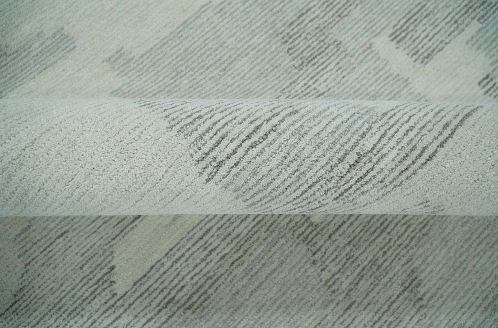 The Rug Decor Area Rug Hand Tufted Ivory, Silver and Blue Modern Abstract Custom Made wool Rug Hand Tufted Ivory, Silver and Blue Modern Abstract Custom Made wool Rug