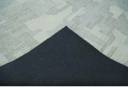 The Rug Decor Area Rug Hand Tufted Ivory, Silver and Blue Modern Abstract Custom Made wool Rug Hand Tufted Ivory, Silver and Blue Modern Abstract Custom Made wool Rug