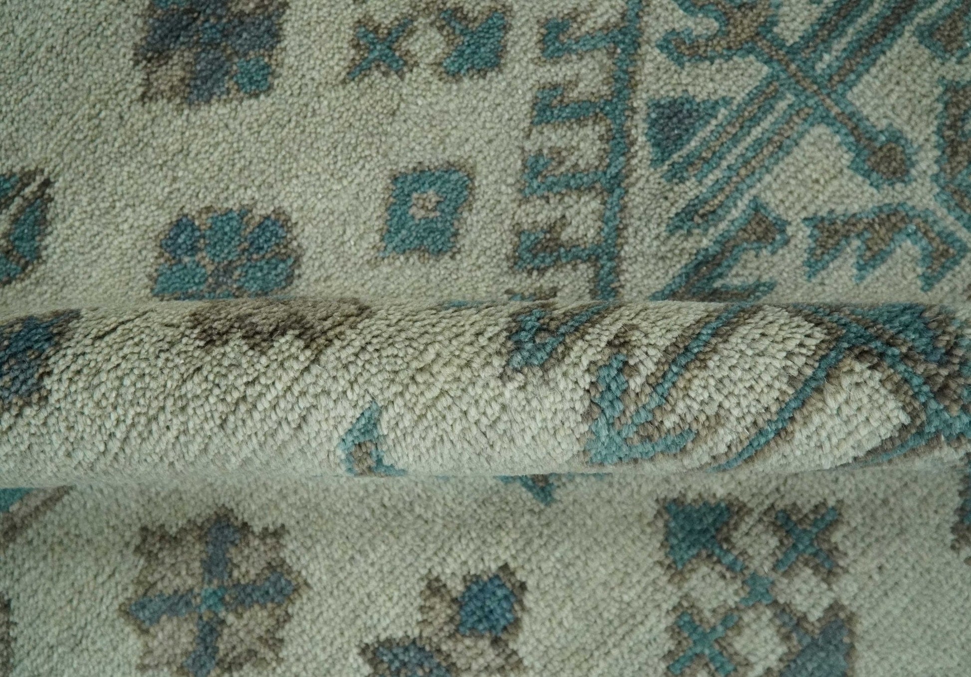 The Rug Decor Area Rug Light green, Teal and Charcoal Traditional Hand Knotted Custom Made wool Area Rug Light green, Teal and Charcoal Traditional Hand Knotted Custom Made wool Area Rug