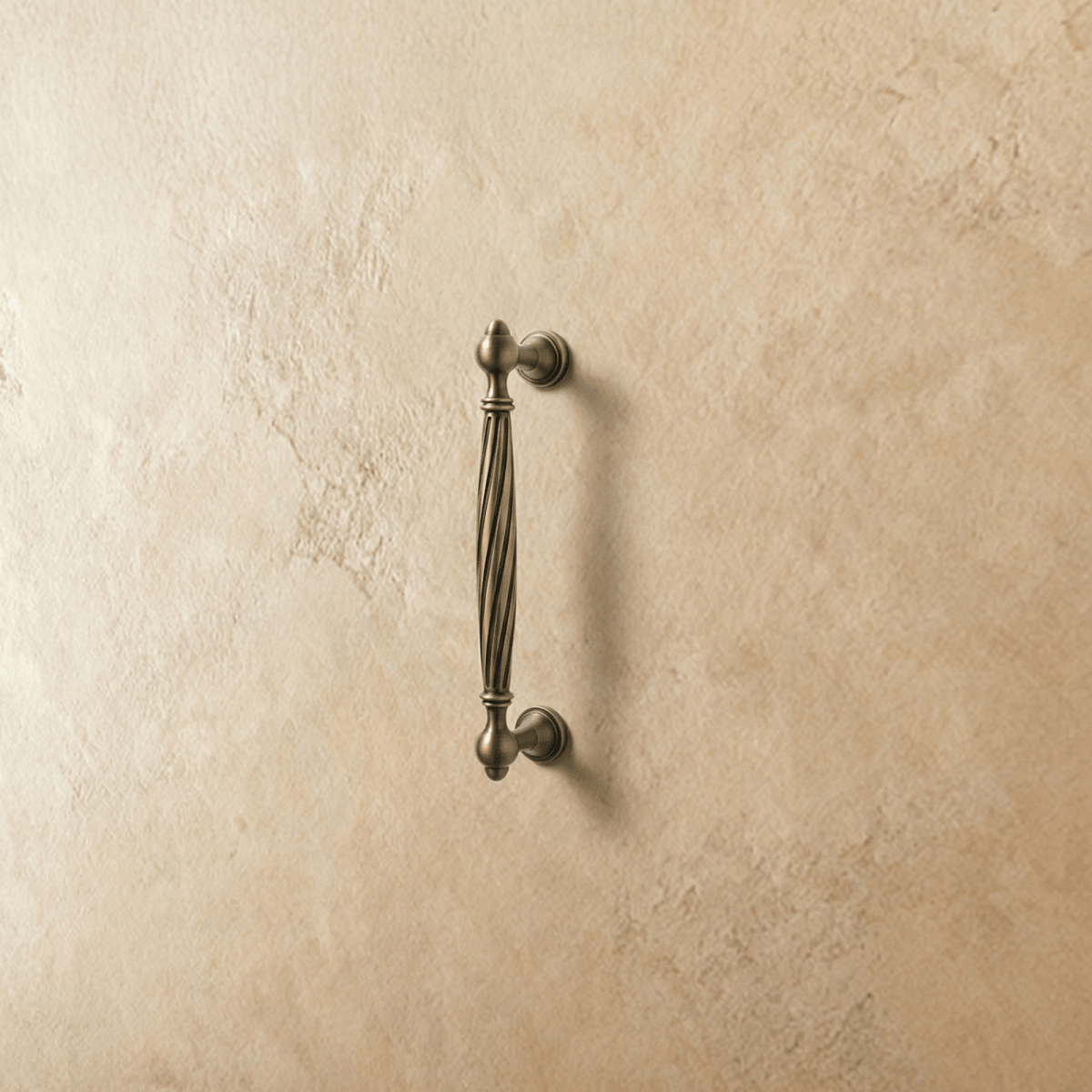 Artemis Knob And Pull Bar.