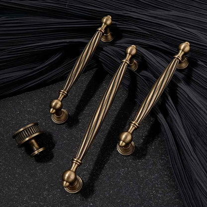 Artemis Knob And Pull Bar.