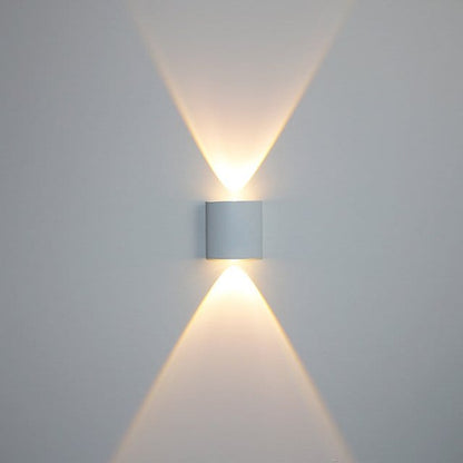 Residence Supply White - 2.2" x 3" x 1.3" / 5.6cm x 7.7cm x 3.4cm - 2W / Warm White (2700-3500K) Avivah Outdoor Wall Lamp