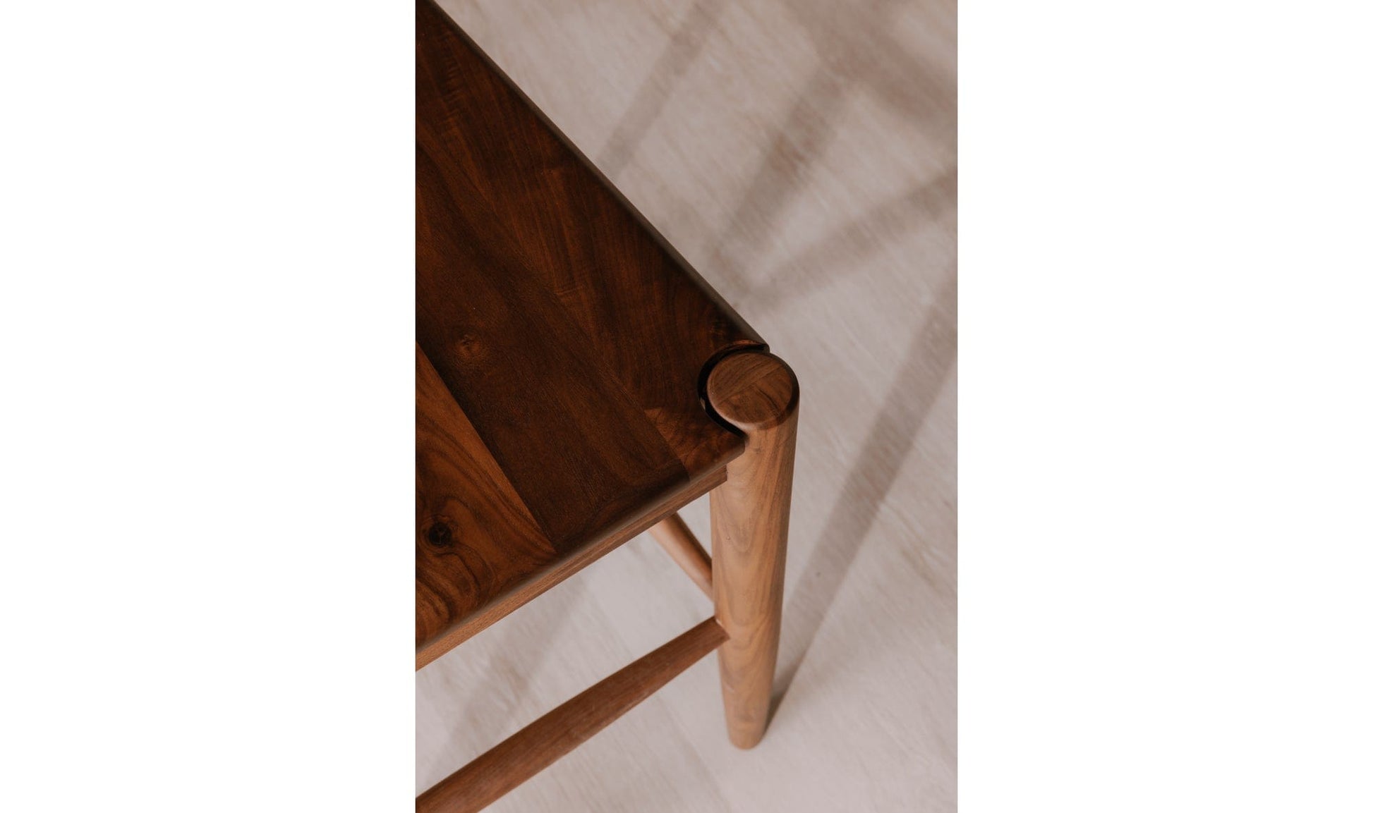 Moe's Home Collection Bar stool OWING COUNTER STOOL WALNUT OWING COUNTER STOOL WALNUT