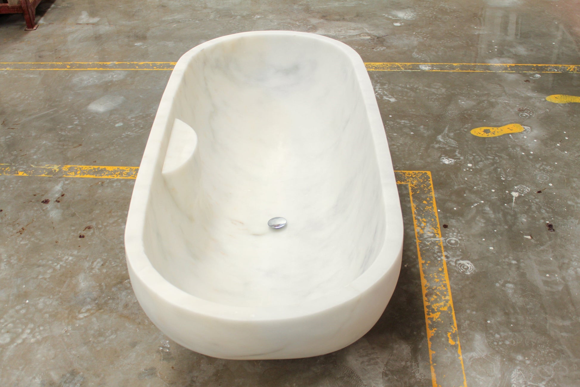 Villohome | Online Flooring Shop Bathtubs Marble / (W)30" (L)70" (H)20" / Honed Bianco Carrara White Marble Bathtub Hand-carved from Solid Marble Block (W)30" (L)70" (H)20" Bianco Carrara White Marble Bathtub Hand-carved from Solid Marble Block (W)30" (L)70" (H)20"