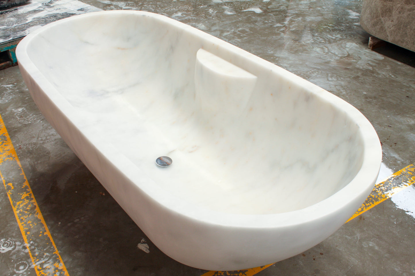 Villohome | Online Flooring Shop Bathtubs Marble / (W)30" (L)70" (H)20" / Honed Bianco Carrara White Marble Bathtub Hand-carved from Solid Marble Block (W)30" (L)70" (H)20" Bianco Carrara White Marble Bathtub Hand-carved from Solid Marble Block (W)30" (L)70" (H)20"