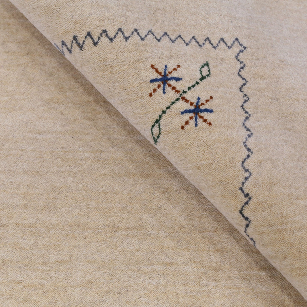Beige Border Design Hand Loomed Wool Area Rug.