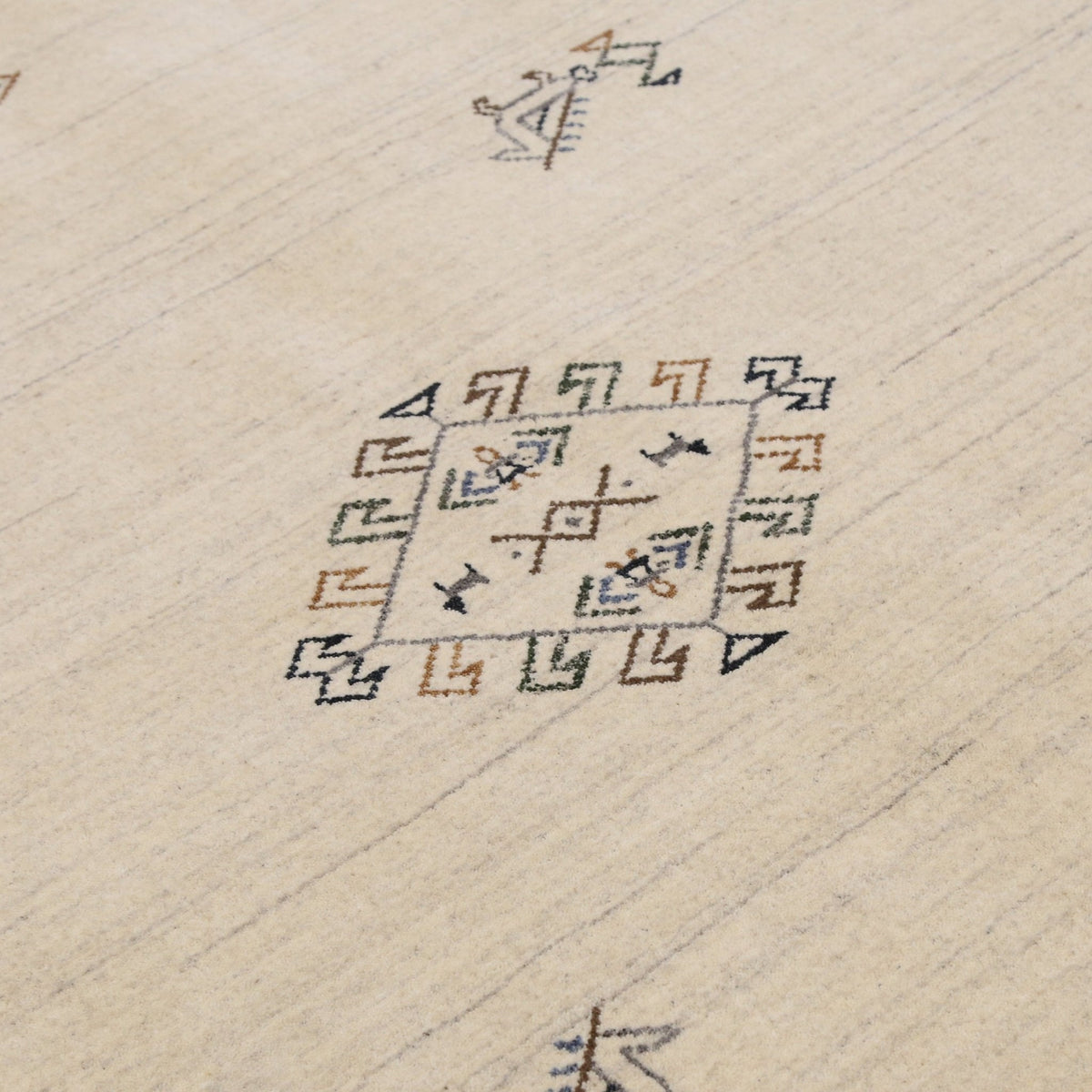 Beige Center Medallion Design Hand Loomed Wool Area Rug.