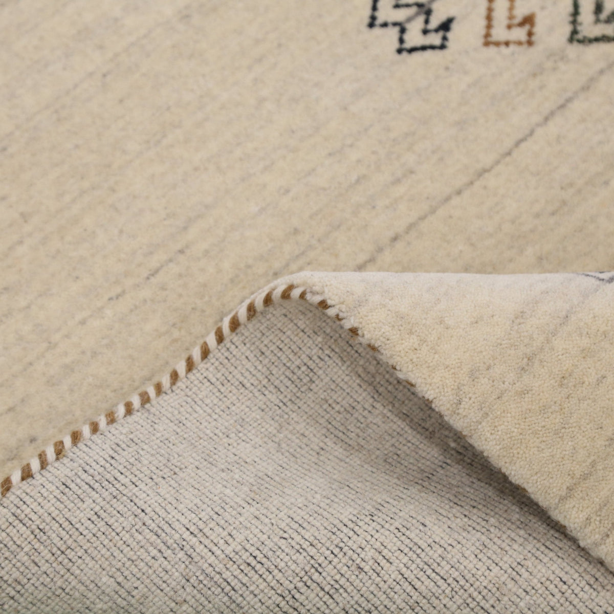 Beige Center Medallion Design Hand Loomed Wool Area Rug.