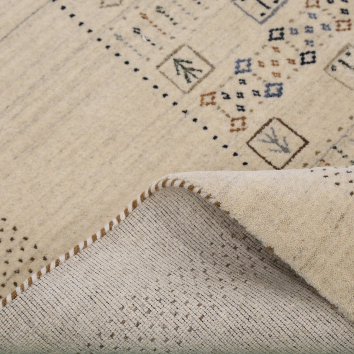 Beige Center Pattern Design Hand Loomed Wool Area Rug.