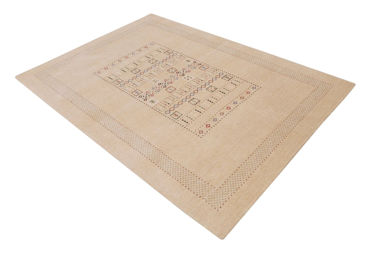 Beige Center Pattern Hand Loomed Wool Area Rug.