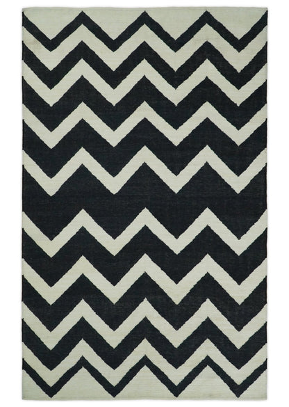 Black and Beige Chevron Design Hand Woven Dhurrie Rug.