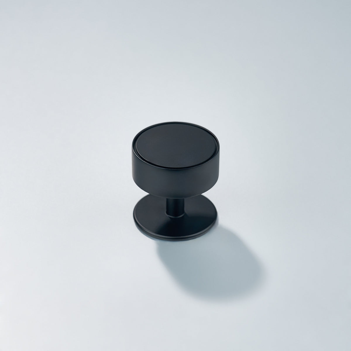 Gateau, Solid Brass Knobs.