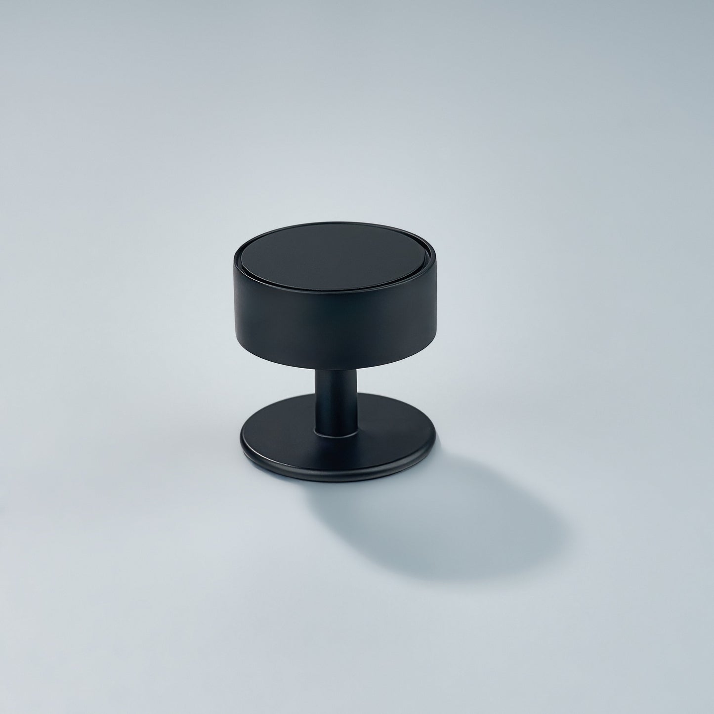 Gateau, Solid Brass Knobs.
