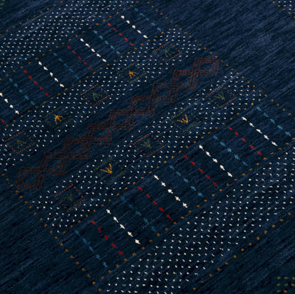 Blue And White Center Pattern Design Hand Loomed Wool Area Rug.