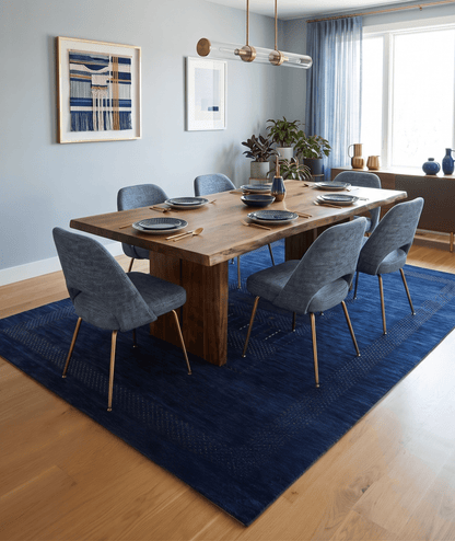 Blue And White Center Pattern Design Hand Loomed Wool Area Rug.