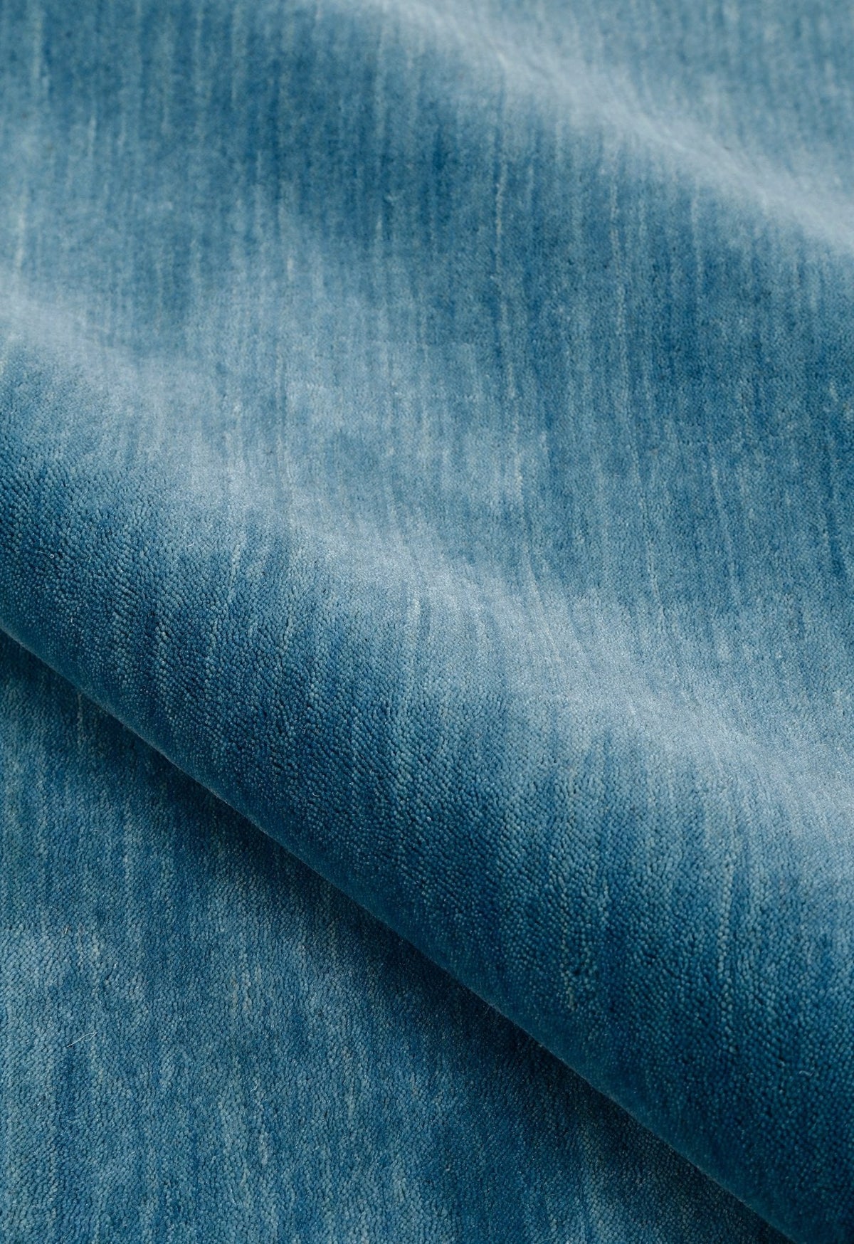 Blue Modern Solid Design Hand Loomed Wool Area Rug.