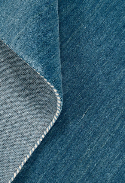 Blue Modern Solid Design Hand Loomed Wool Area Rug.