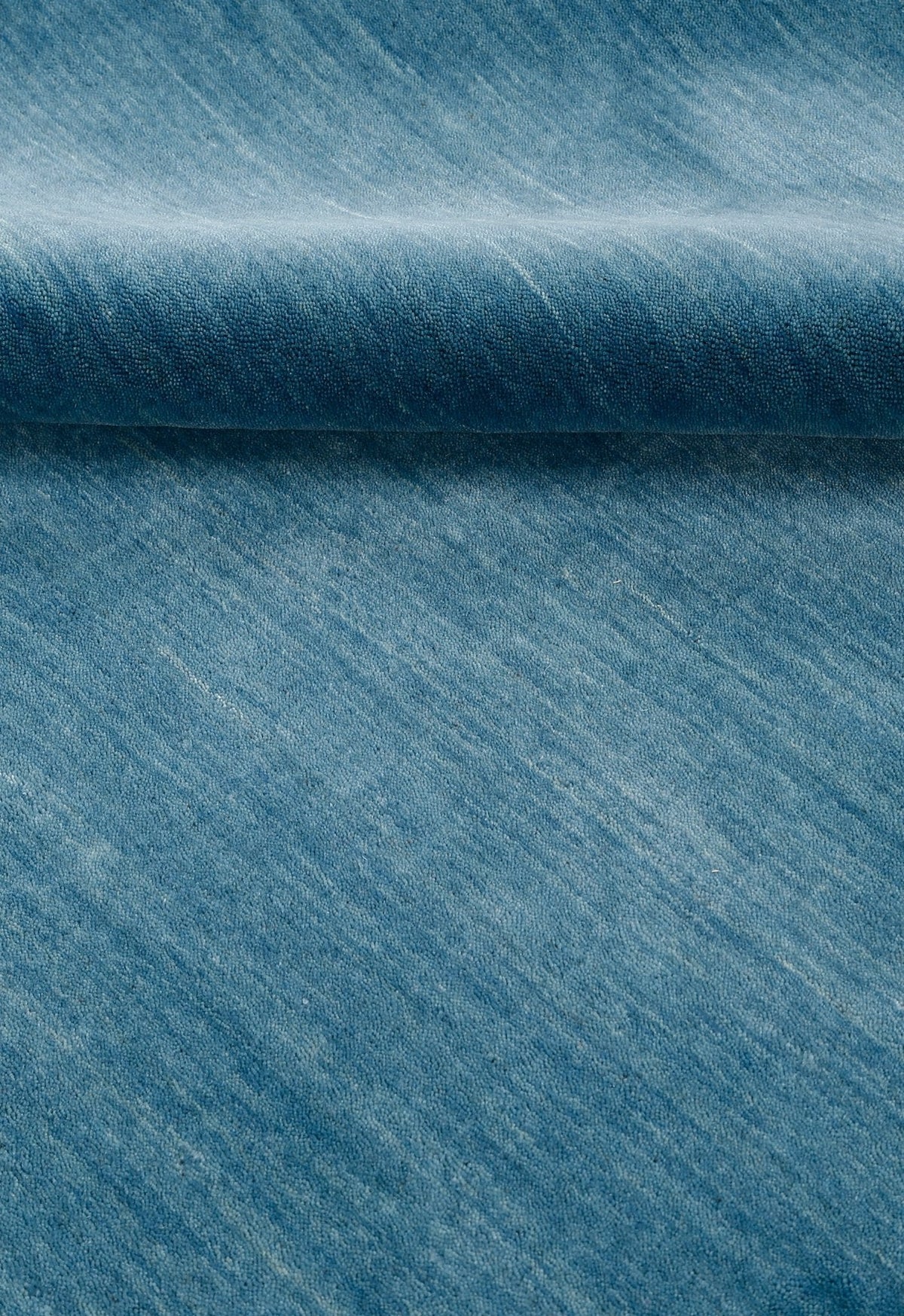 Blue Modern Solid Design Hand Loomed Wool Area Rug.