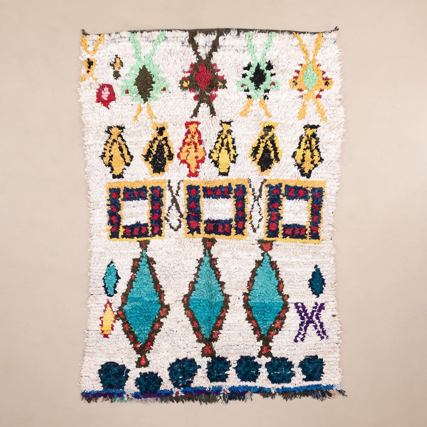 Benisouk boucherouite rug OuedLaou - vintage boucherouite rug 6x8.9 ft | 141x272 cm OuedLaou - vintage boucherouite rug 6x8.9 ft | 141x272 cm