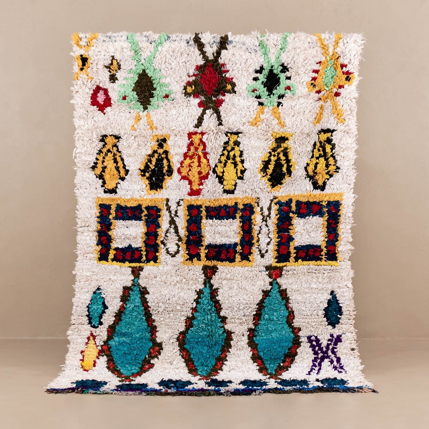 OuedLaou - vintage boucherouite rug 6x8.9 ft | 141x272 cm