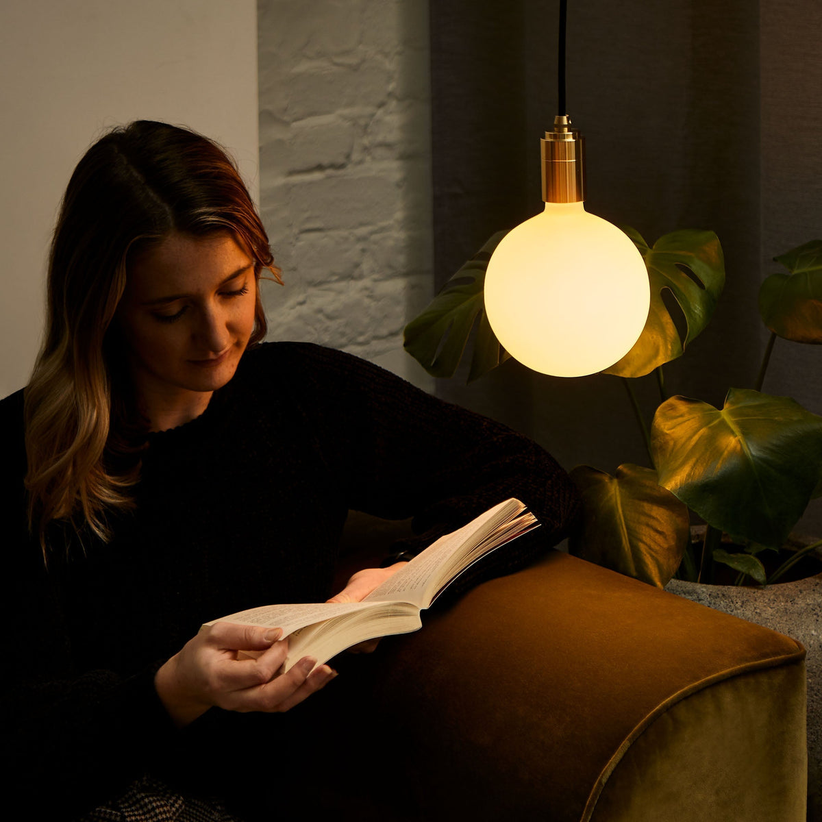 Sphere IV Pendant Light in Oak.
