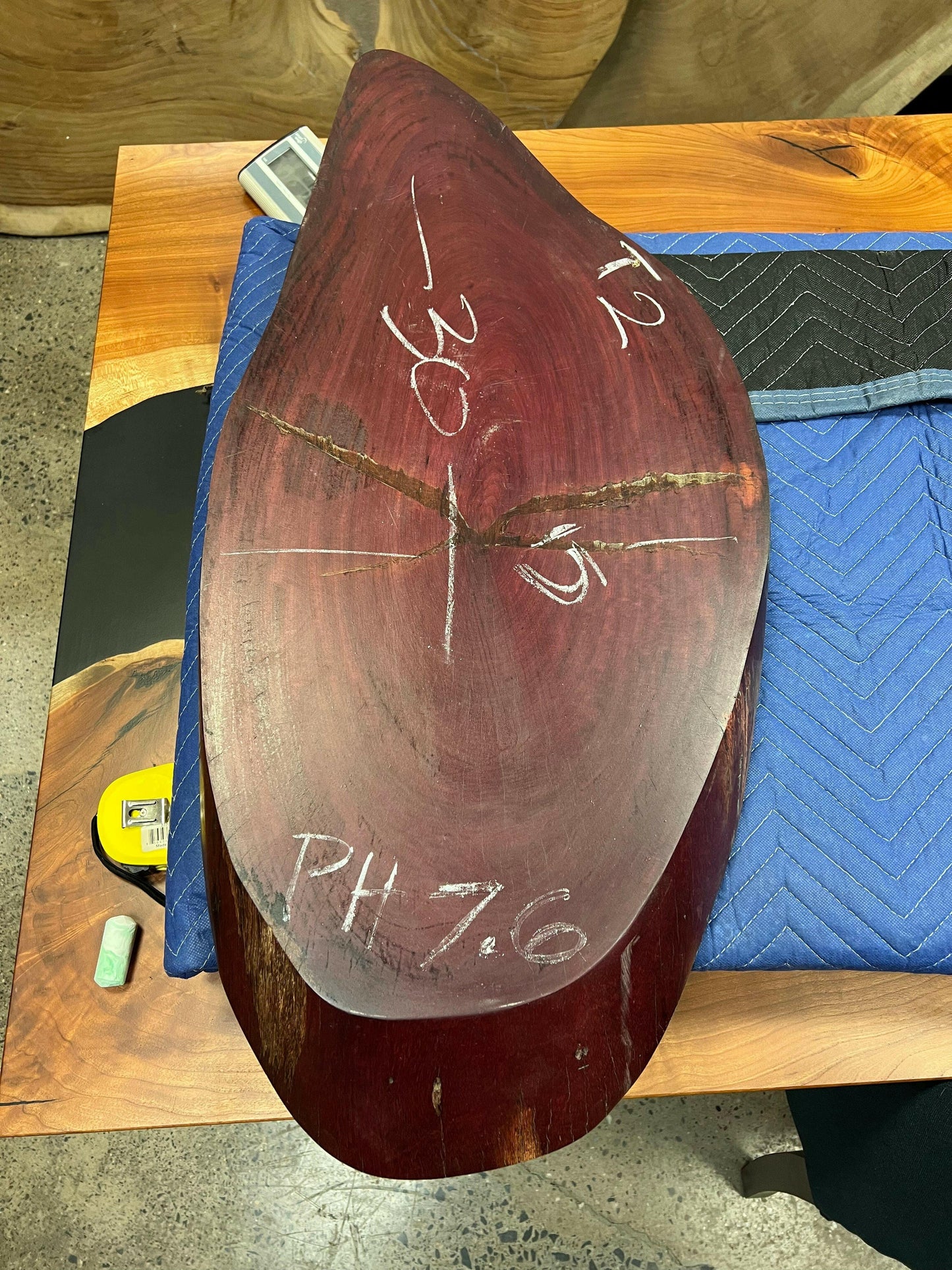 Losa de corte cruzado de corazón púrpura de 2" de espesor