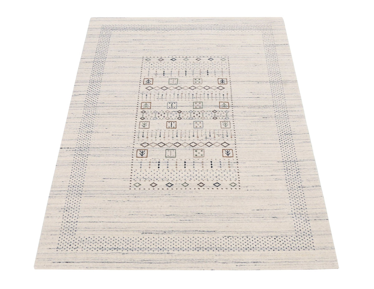 Center Pattern Natural Hand Loomed Wool Area Rug.