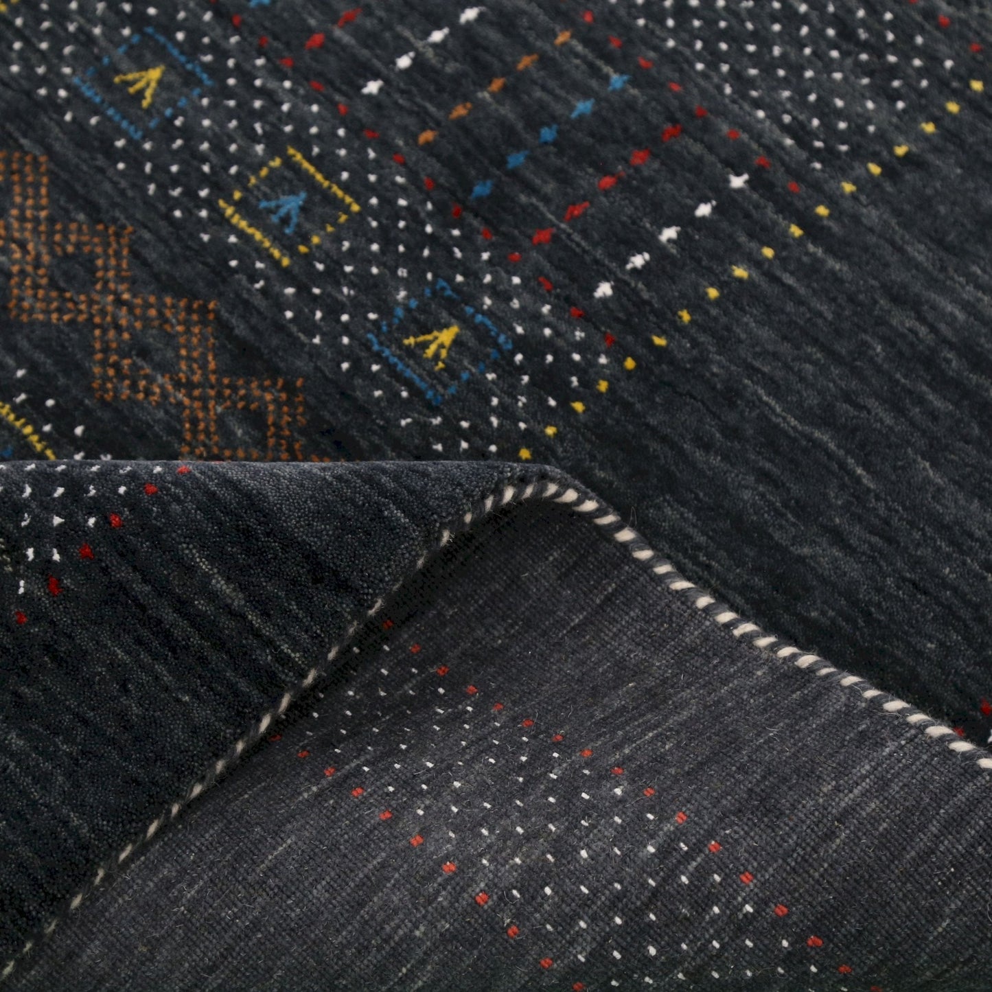 Charcoal Center Pattern Hand Loomed Wool Area Rug