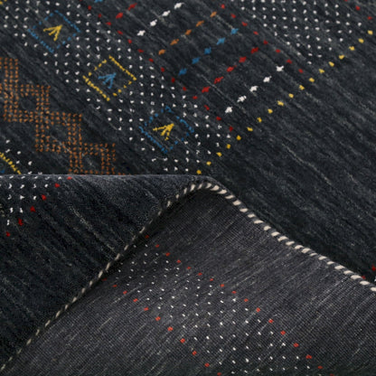 Charcoal Center Pattern Hand Loomed Wool Area Rug.
